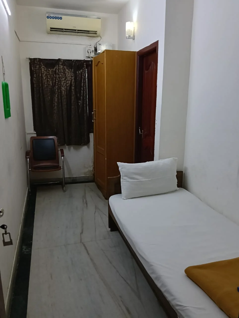 Single AC Room